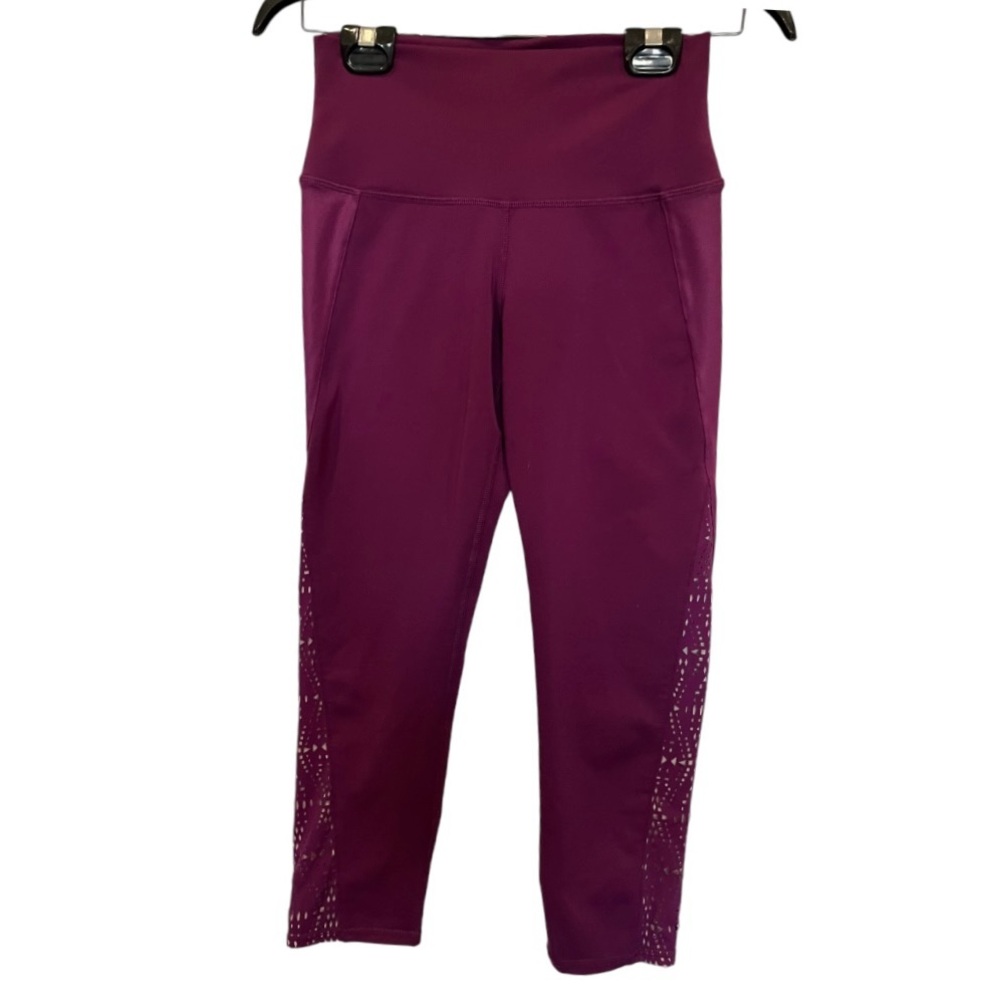 Alo cropped lace cut out berry colored leggings size yoga workout small
